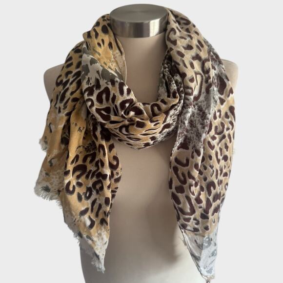 Rectangle Scarf 20" x 68" Light Fringe Lightweight Animal Cheetah Print - Picture 1 of 5